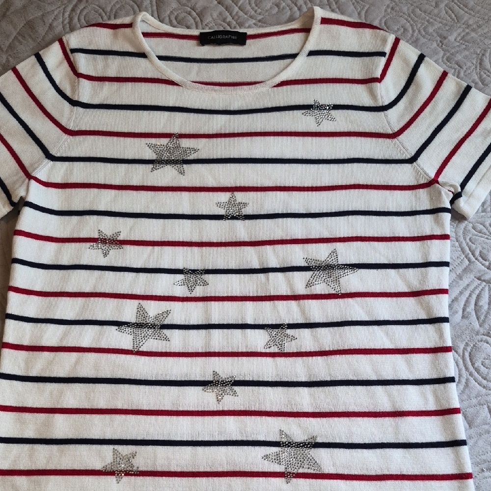 Striped Star Embellished Women's Top GREAT FOR THE 4TH OF JULY. Calligraphie🇺🇸